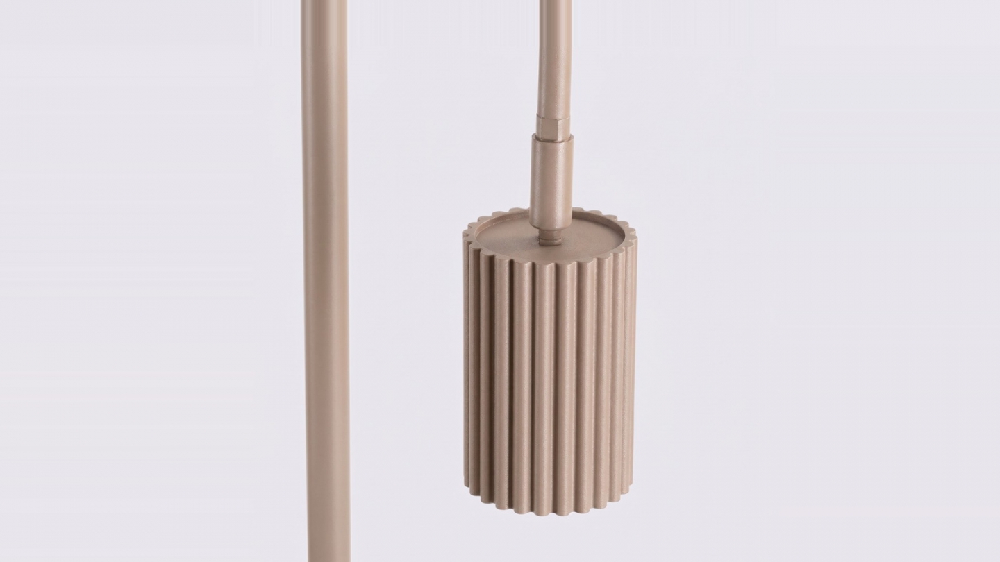 Lampadaire en aluminium taupe 160 cm - Karbon Lampadaire en aluminium taupe 160 cm - Karbon