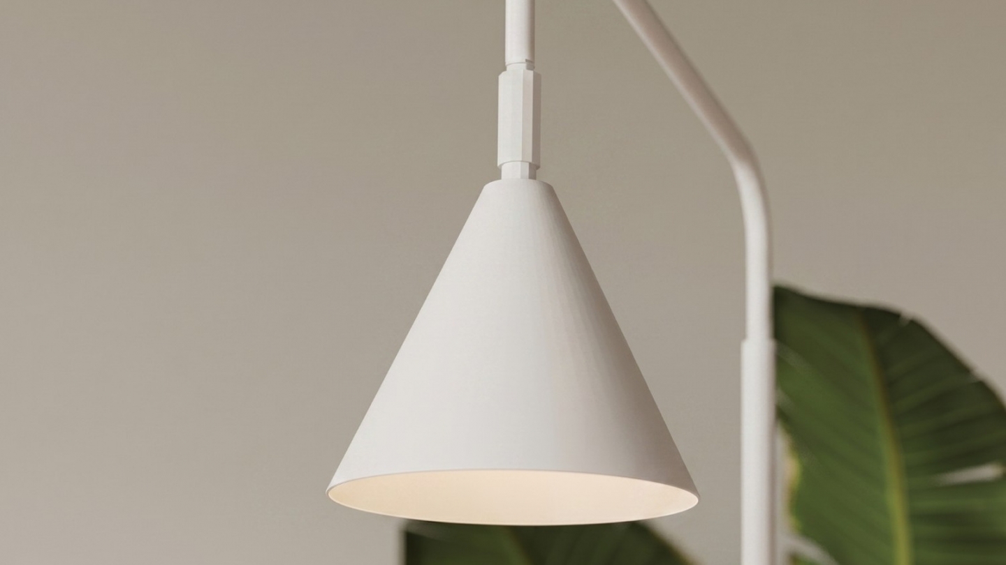 Lampadaire en métal blanc 165 cm - Nox Lampadaire en métal blanc 165 cm - Nox
