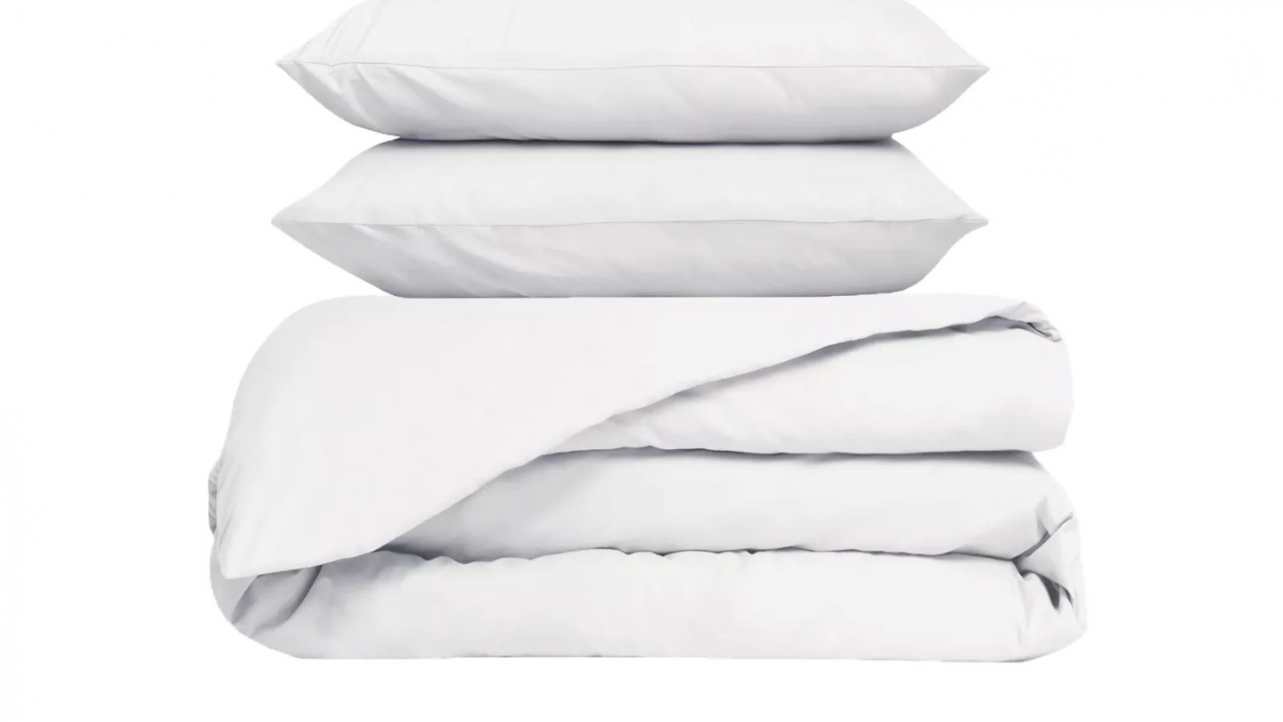 Ensemble Housse de couette & 2 taies d'oreiller en percale de coton blanc 240x220 cm - Venezia Ensemble Housse de couette & 2 taies d'oreiller en percale de coton blanc 240x220 cm - Venezia