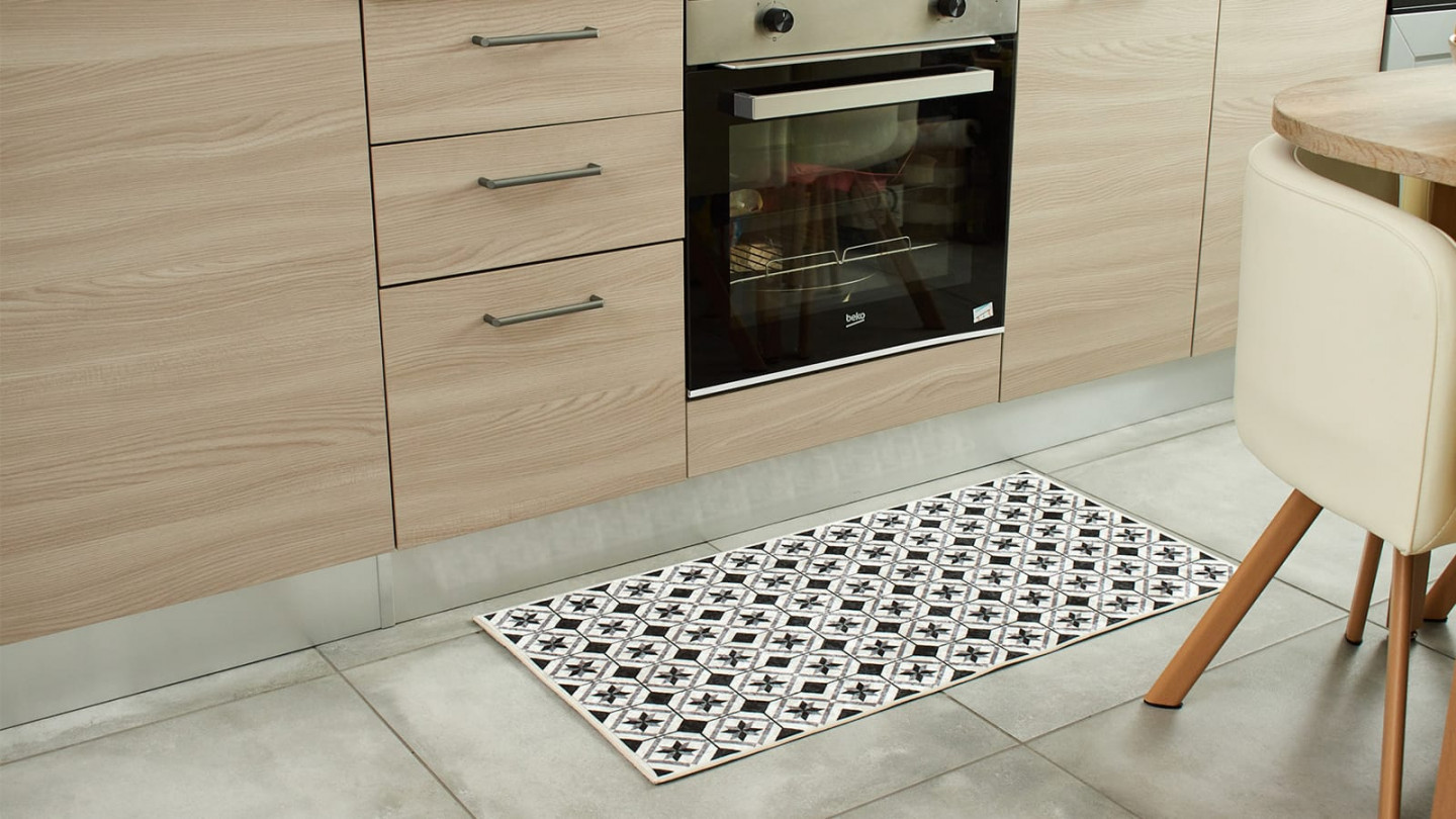 Tapis de cuisine carreaux de ciment Noir 50x100 - Uvita