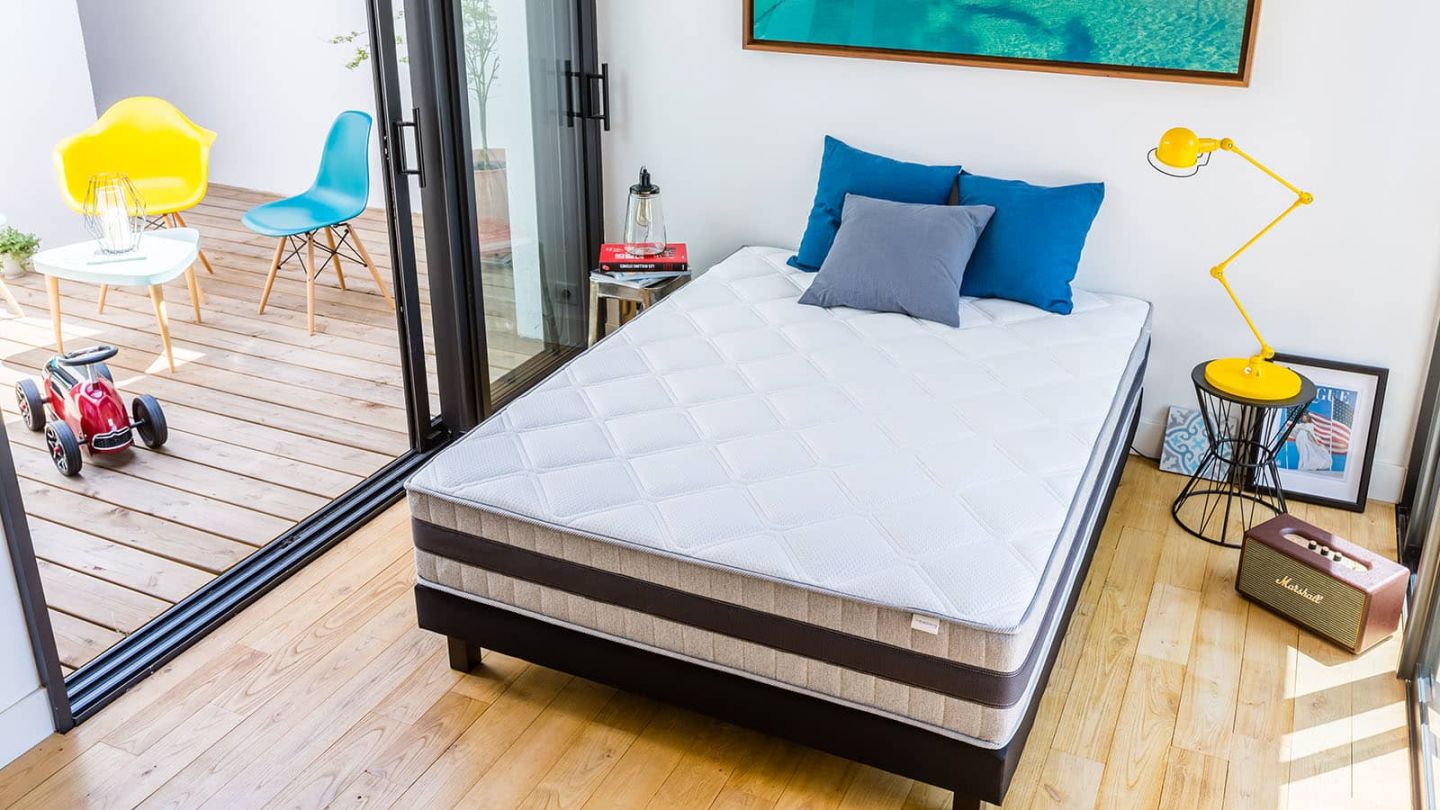 Ensemble Memo Luxe 140x190 – Matelas mémoire de forme 140x190 + sommier tapissier