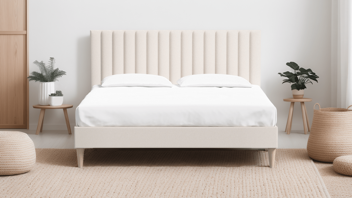 Lit adulte 160x200 en velours beige avec tête de lit matelassée - Eliot