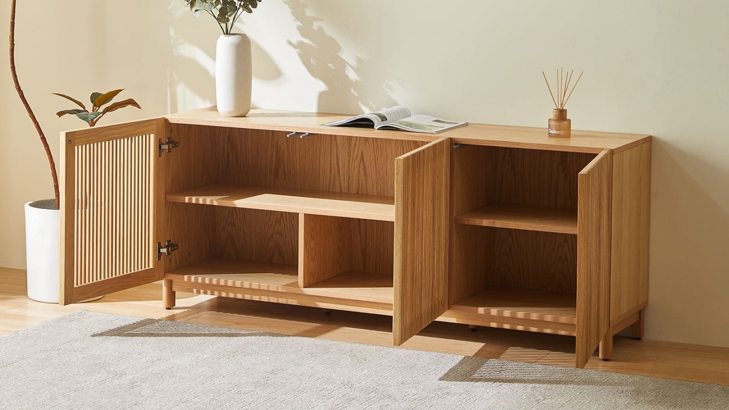 Buffet Avec Vitrine En Chêne Massif – Style Moderne MONTREUX – Couleur Tabacco Brown – 170x45x125 Cm