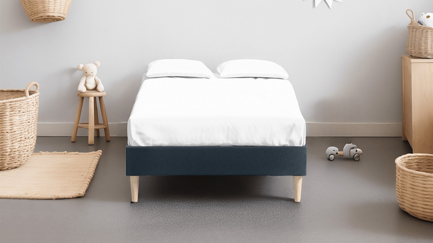 Ensemble lit adulte 90x190 cm en velours bleu nuit Dina + Matelas mémoire de forme Memo HR