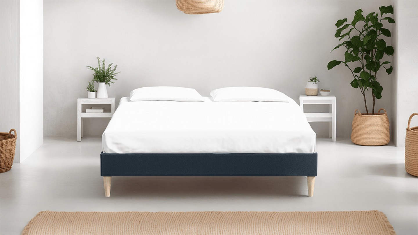 Ensemble lit adulte 160x200 cm en velours bleu nuit Dina + Matelas mémoire de forme Memo HR