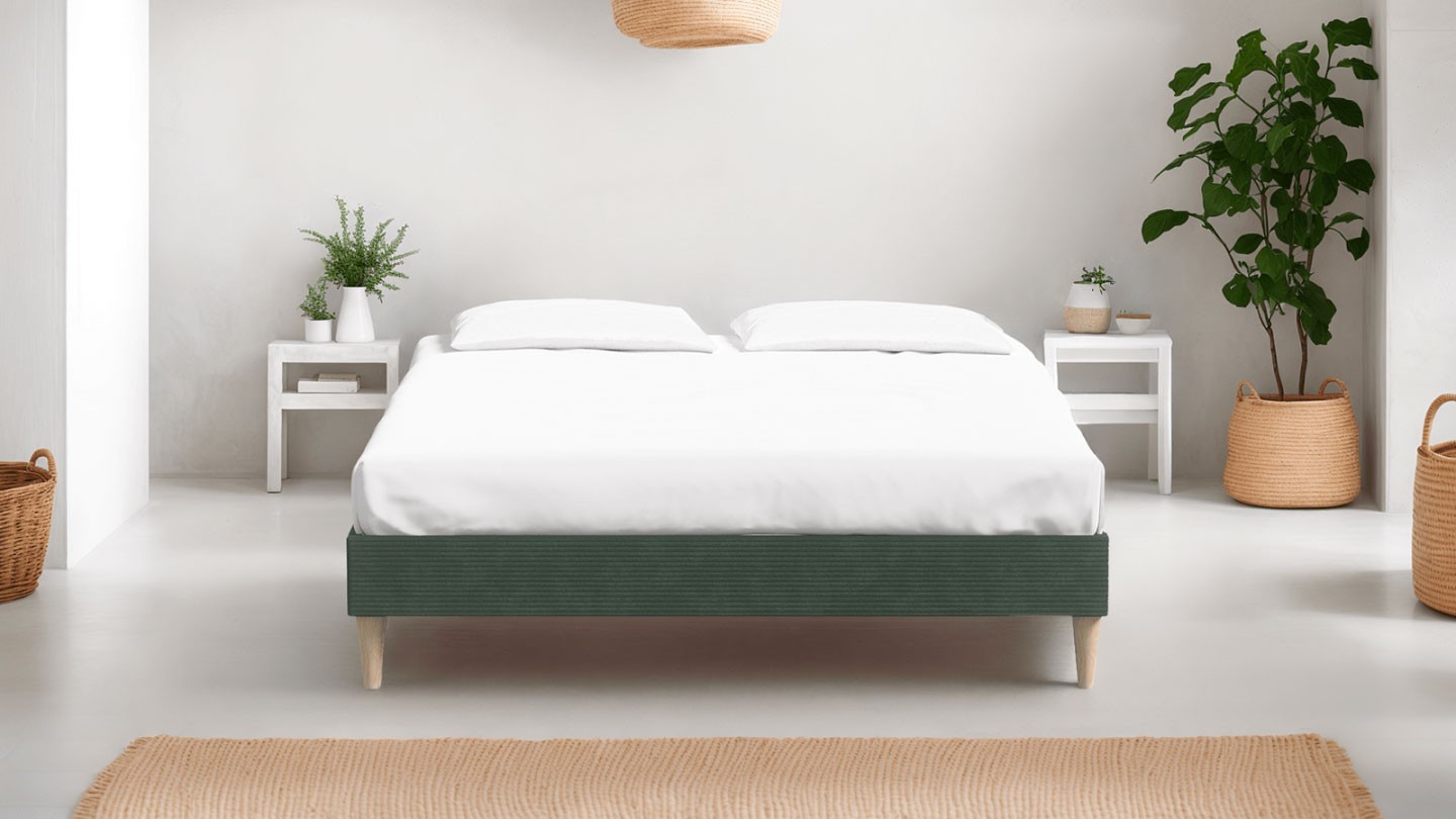 Ensemble lit adulte 180x200 cm en velours côtelé vert Dina + Matelas Latex naturel et ressorts ensachés